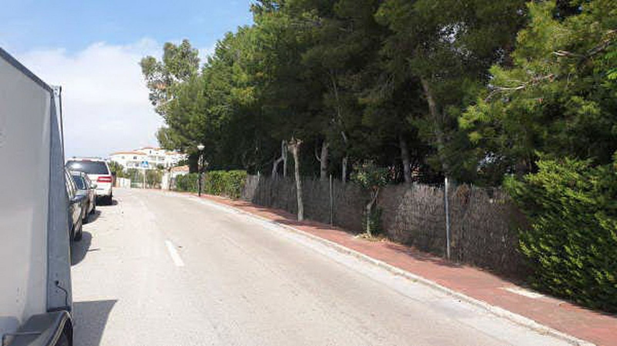 6 Bed Townhouse for sale in Manilva Costa Del Sol, Málaga, Spain