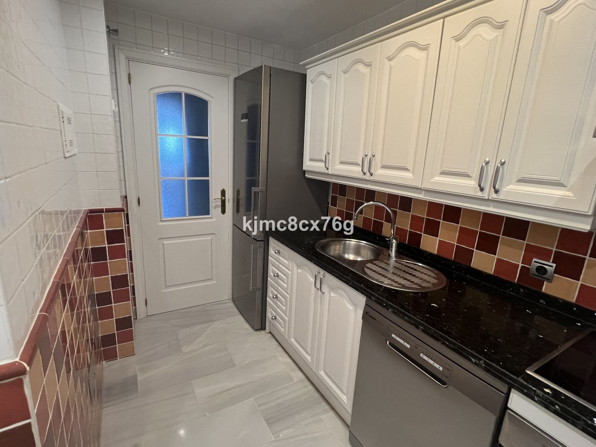 2 Bed Apartment for sale in Calahonda Costa Del Sol, Málaga, Spain