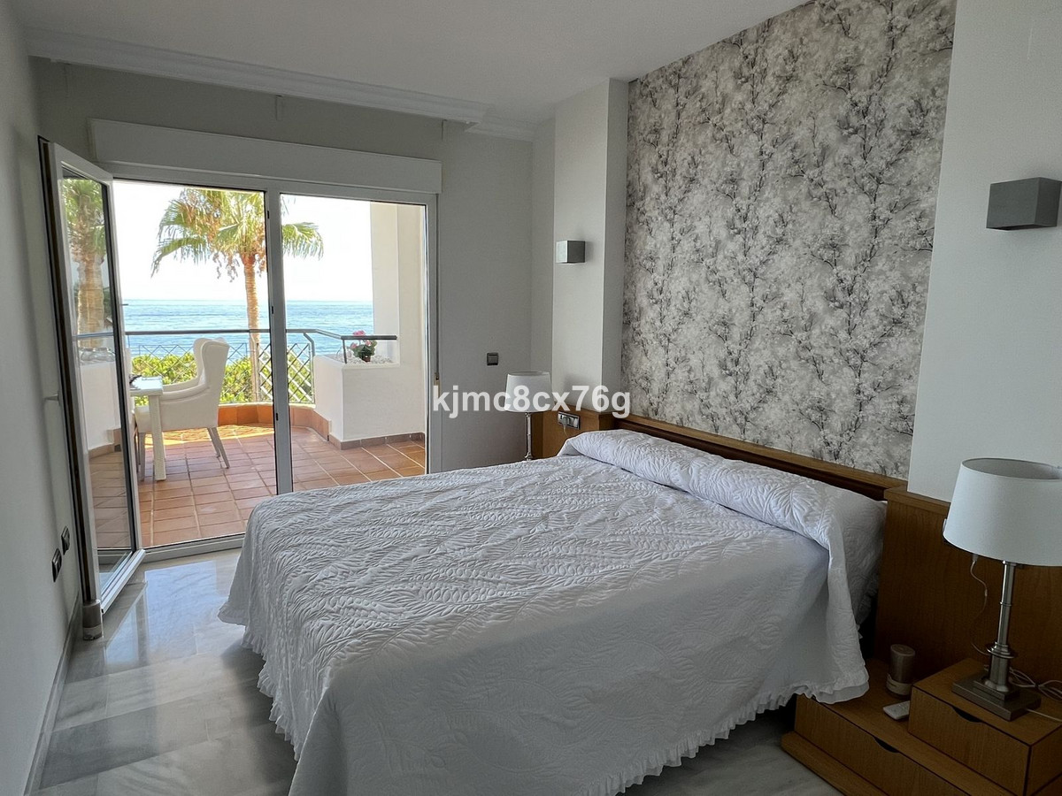 2 Bed Apartment for sale in Calahonda Costa Del Sol, Málaga, Spain