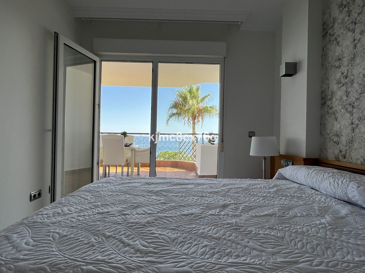2 Bed Apartment for sale in Calahonda Costa Del Sol, Málaga, Spain
