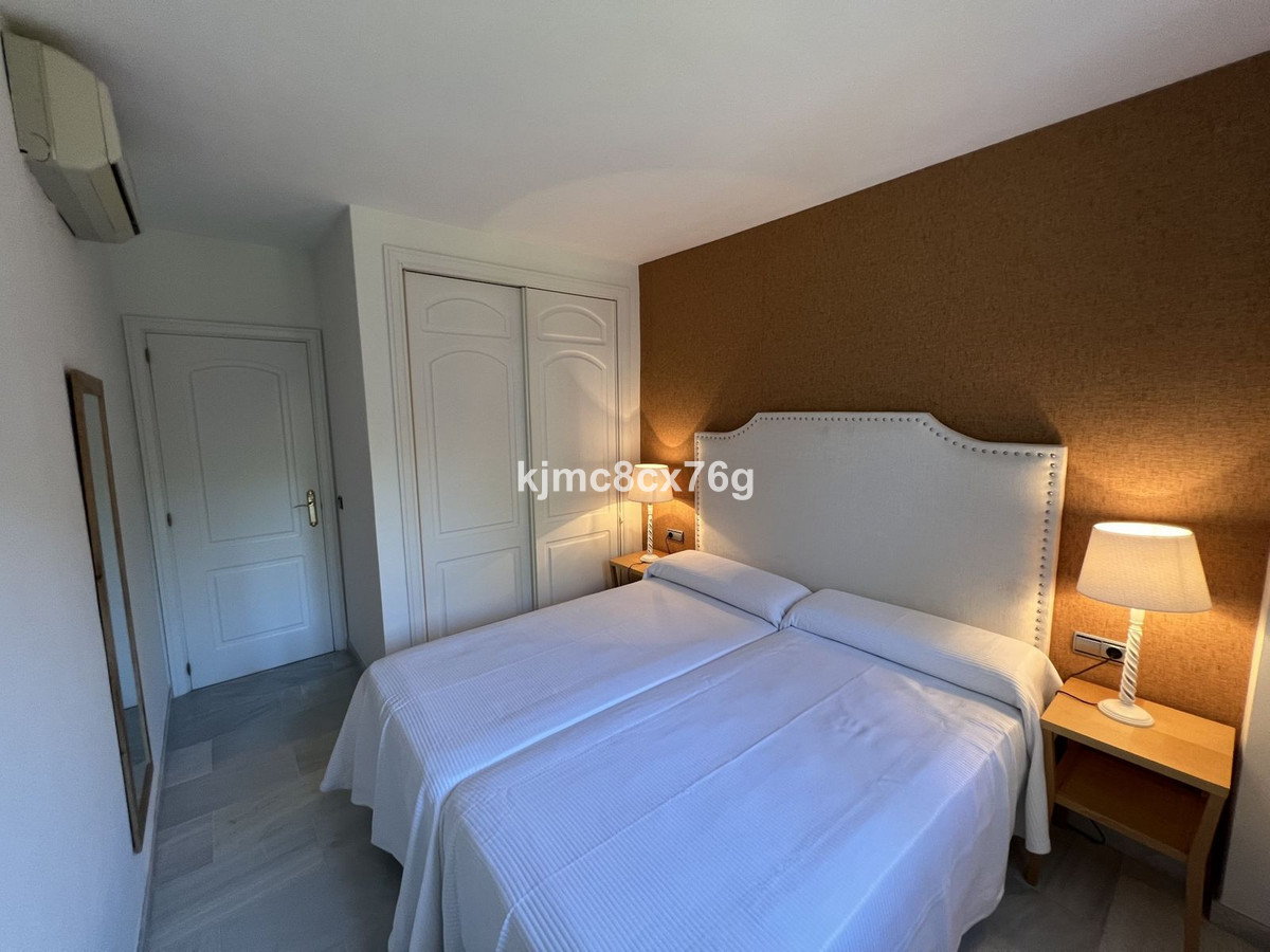 2 Bed Apartment for sale in Calahonda Costa Del Sol, Málaga, Spain