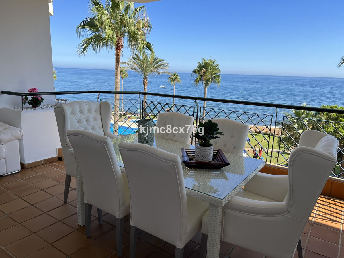 2 Bed Apartment for sale in Calahonda Costa Del Sol, Málaga, Spain