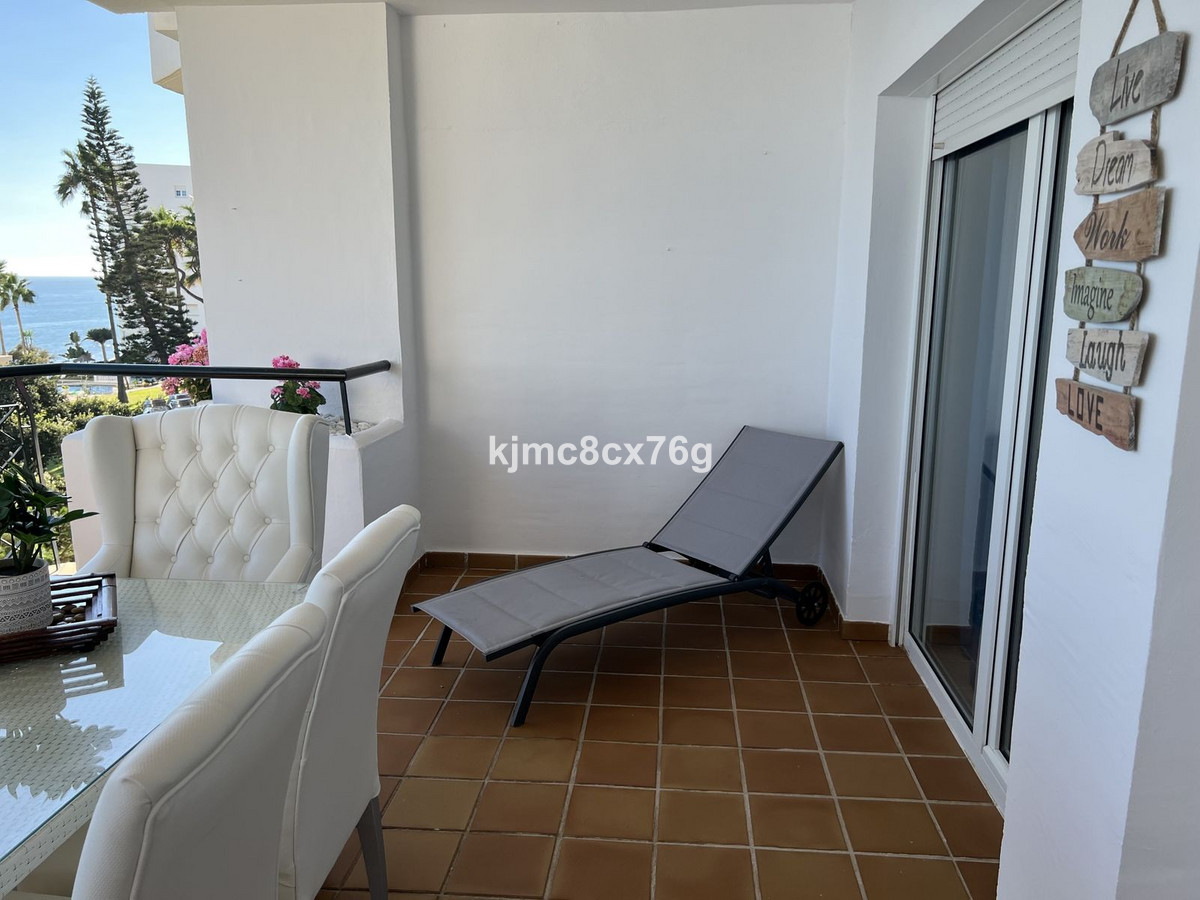 2 Bed Apartment for sale in Calahonda Costa Del Sol, Málaga, Spain