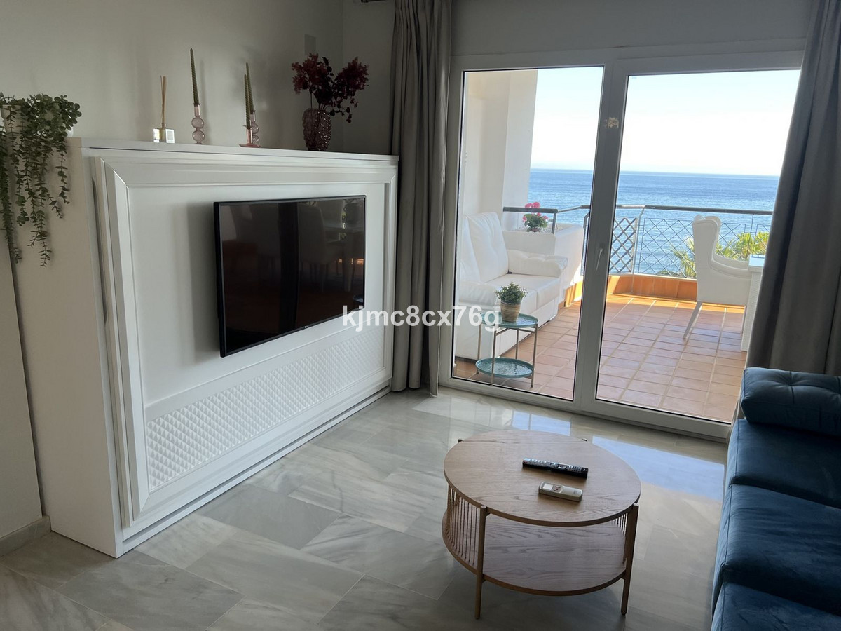 2 Bed Apartment for sale in Calahonda Costa Del Sol, Málaga, Spain
