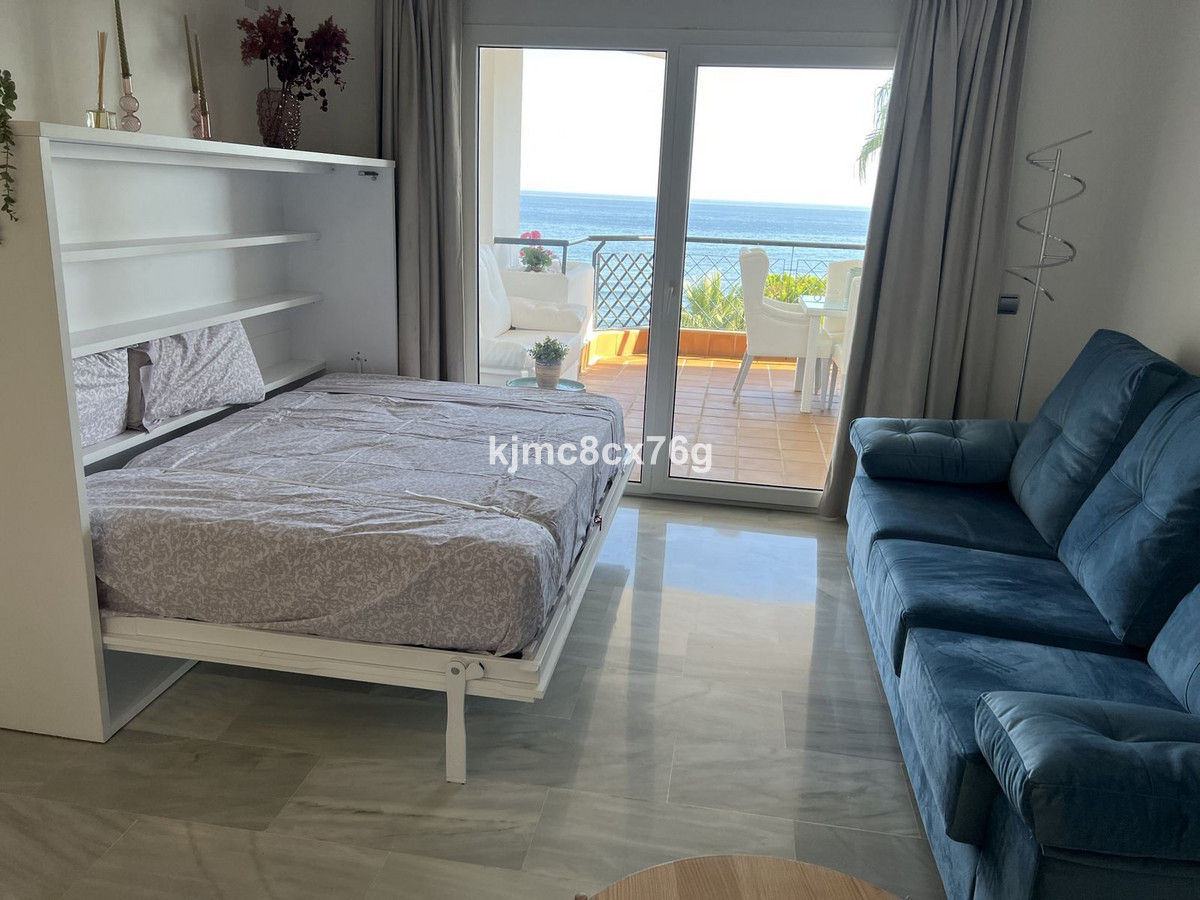 2 Bed Apartment for sale in Calahonda Costa Del Sol, Málaga, Spain