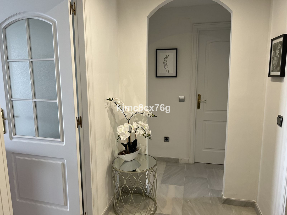 2 Bed Apartment for sale in Calahonda Costa Del Sol, Málaga, Spain