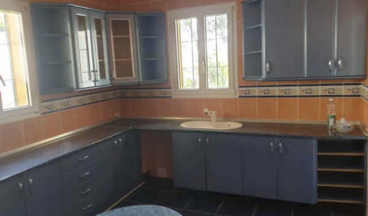 4 Bed Townhouse for sale in Manilva Costa Del Sol, Málaga, Spain