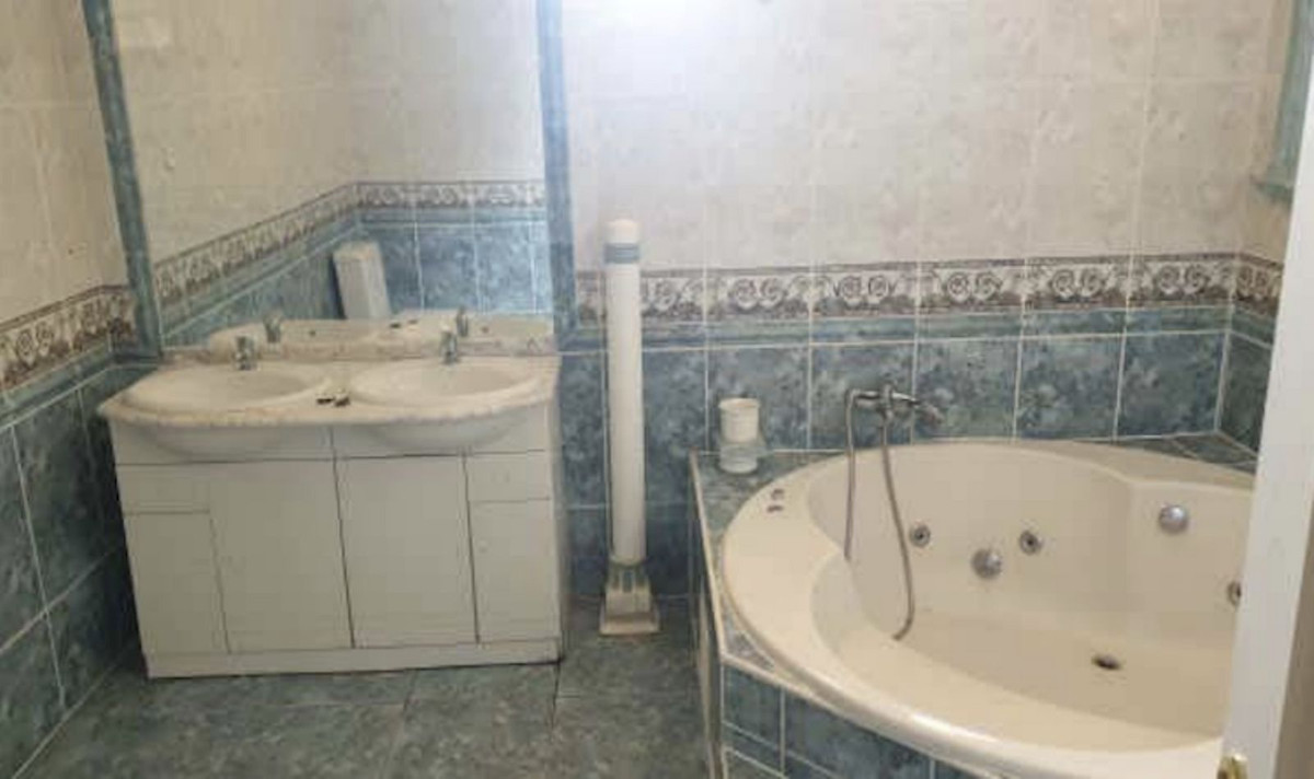 4 Bed Townhouse for sale in Manilva Costa Del Sol, Málaga, Spain