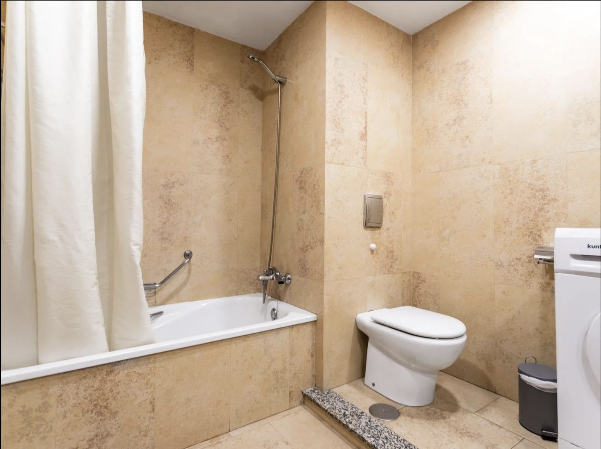 Apartment for sale in Fuengirola Costa Del Sol, Málaga, Spain