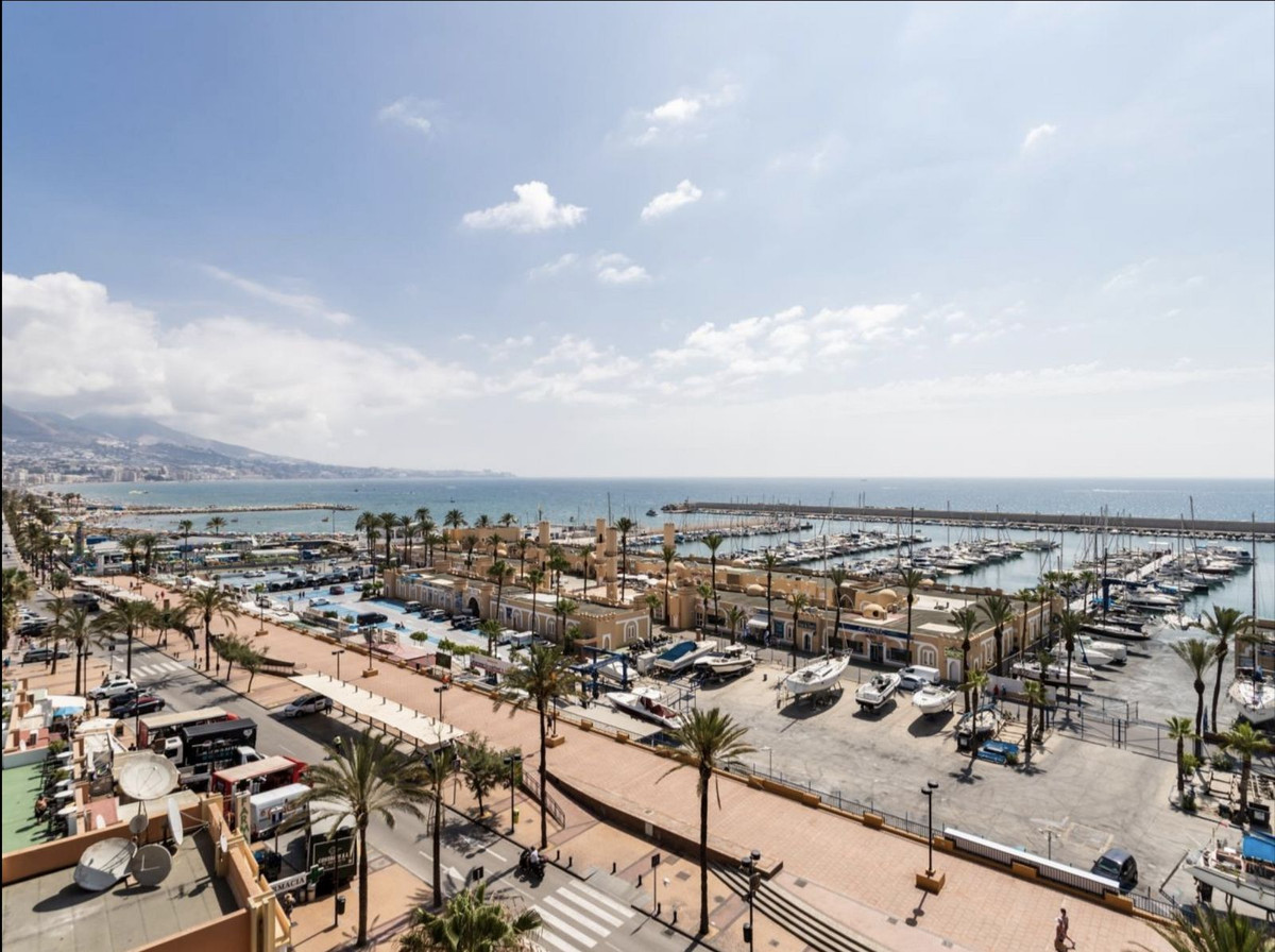 Apartment for sale in Fuengirola Costa Del Sol, Málaga, Spain