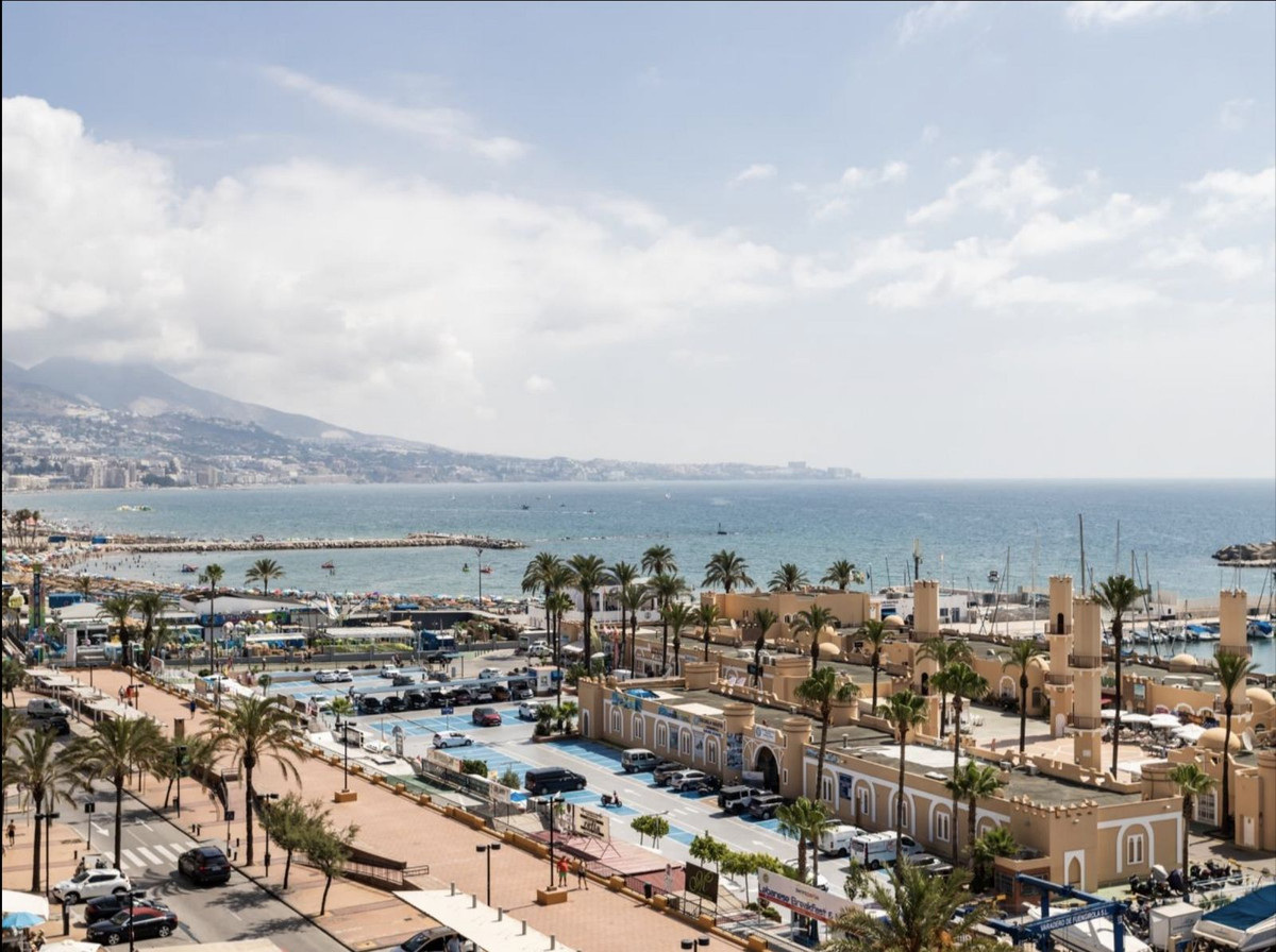 Apartment for sale in Fuengirola Costa Del Sol, Málaga, Spain