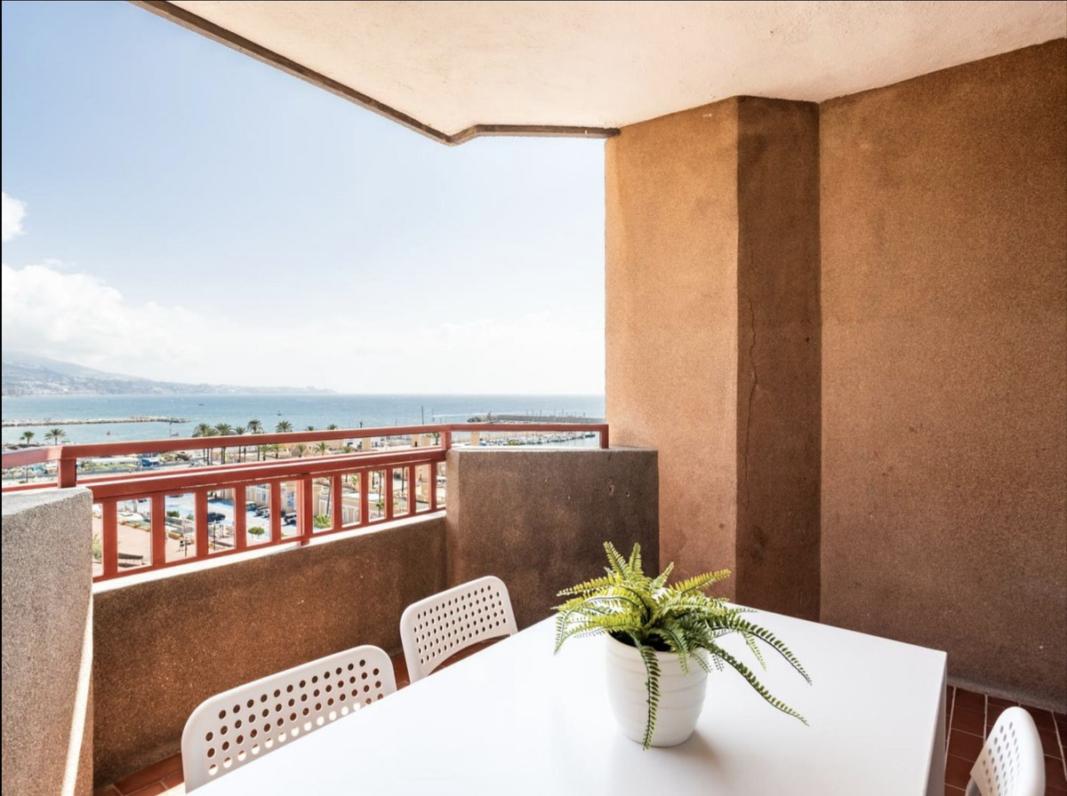 Apartment for sale in Fuengirola Costa Del Sol, Málaga, Spain