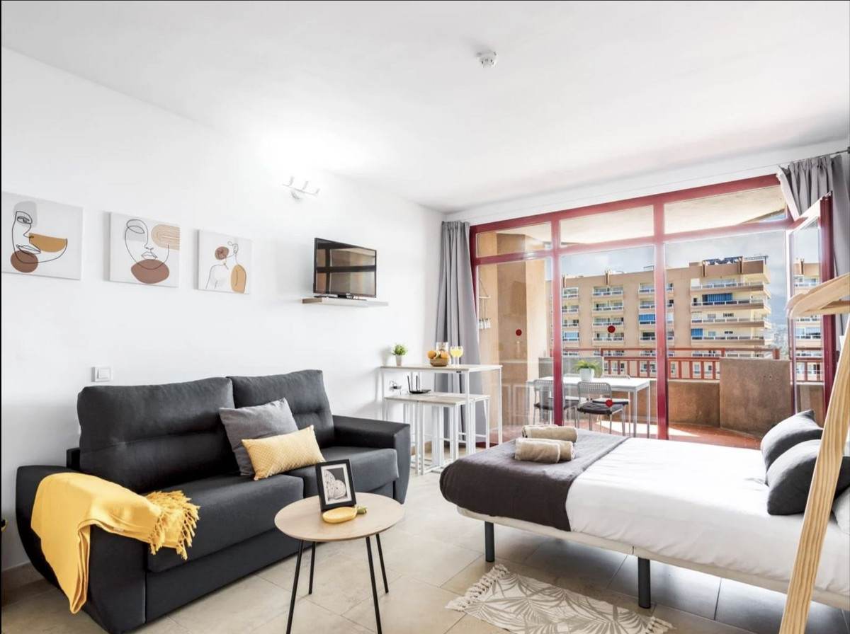 Apartment for sale in Fuengirola Costa Del Sol, Málaga, Spain