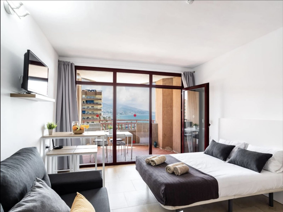 Apartment for sale in Fuengirola Costa Del Sol, Málaga, Spain