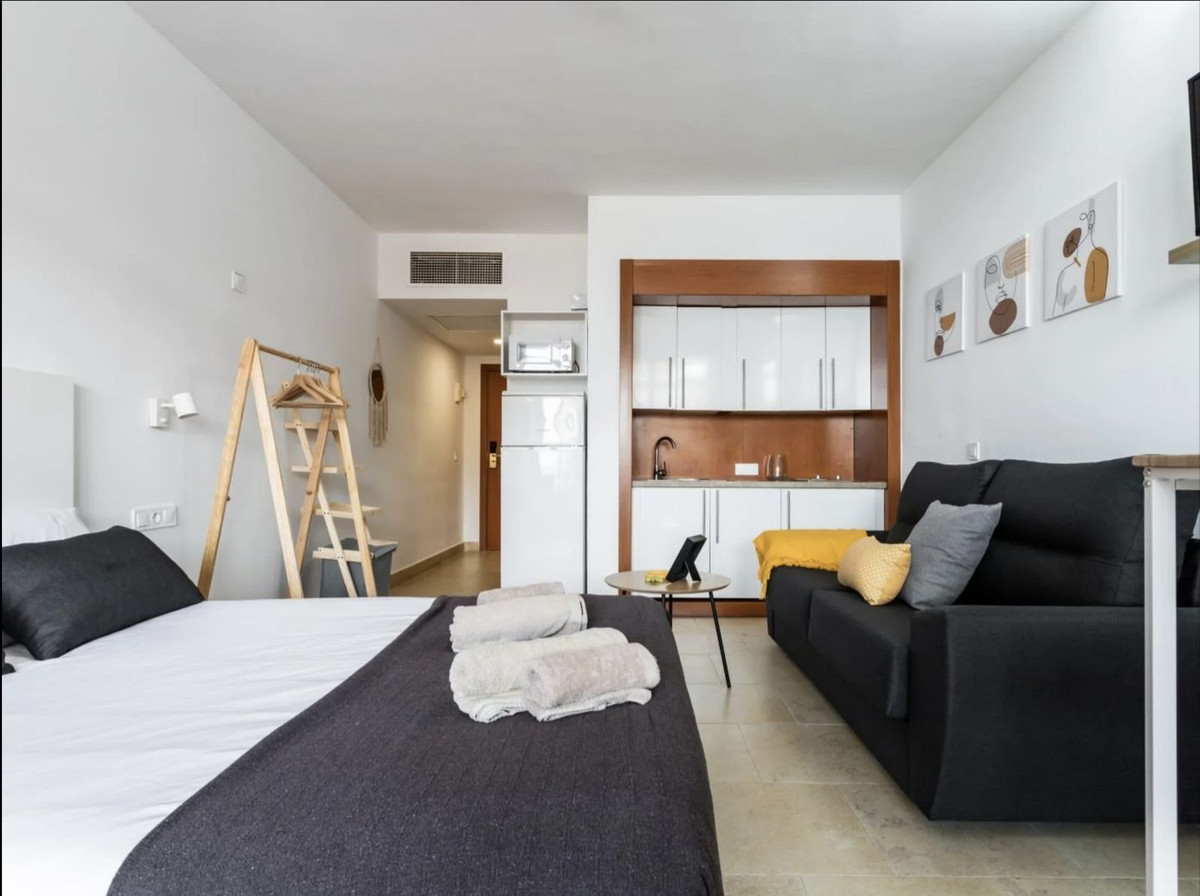 Apartment for sale in Fuengirola Costa Del Sol, Málaga, Spain