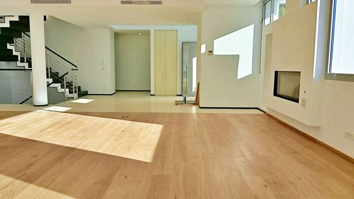 Se vende Pareada de 5 dormitorios en Costa Del Sol, Málaga, España