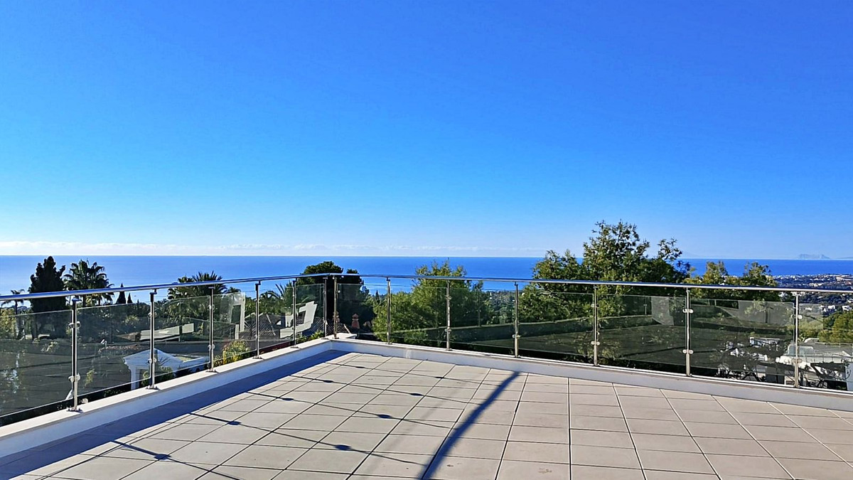 Se vende Pareada de 5 dormitorios en Costa Del Sol, Málaga, España