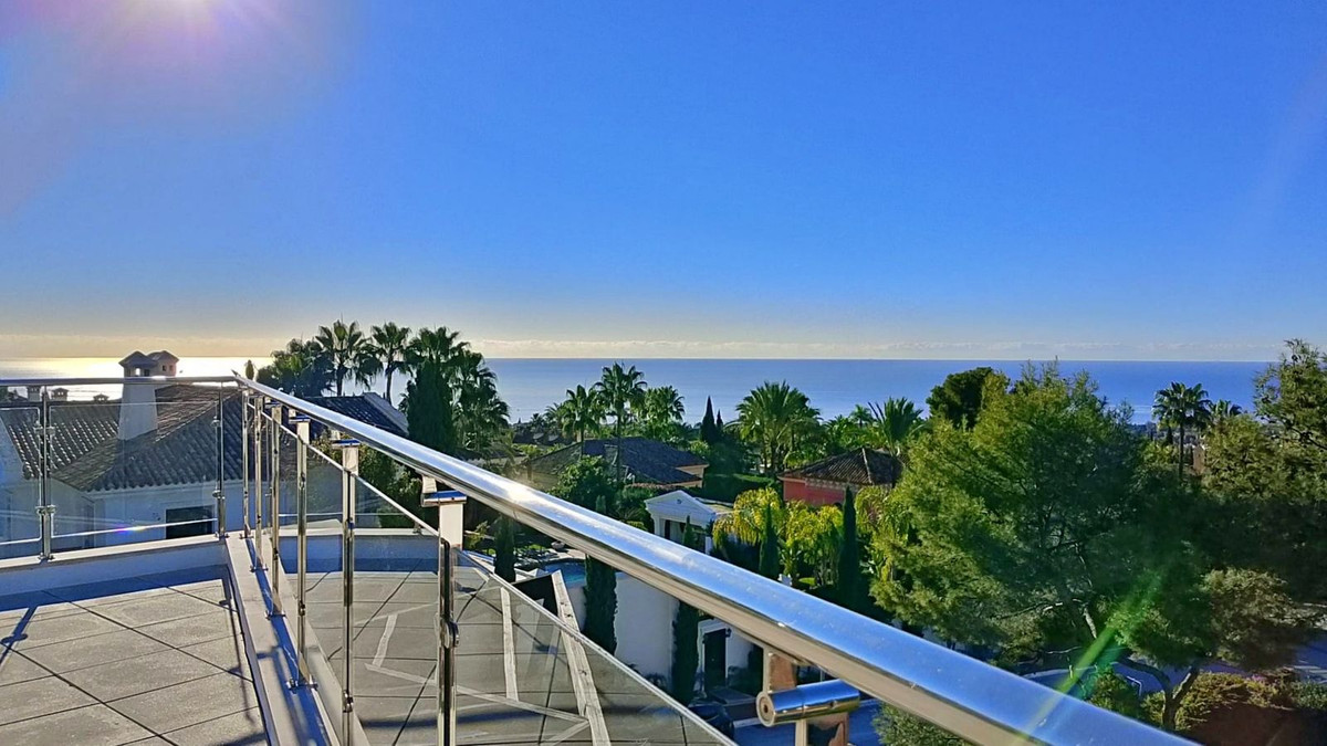 Se vende Pareada de 5 dormitorios en Costa Del Sol, Málaga, España