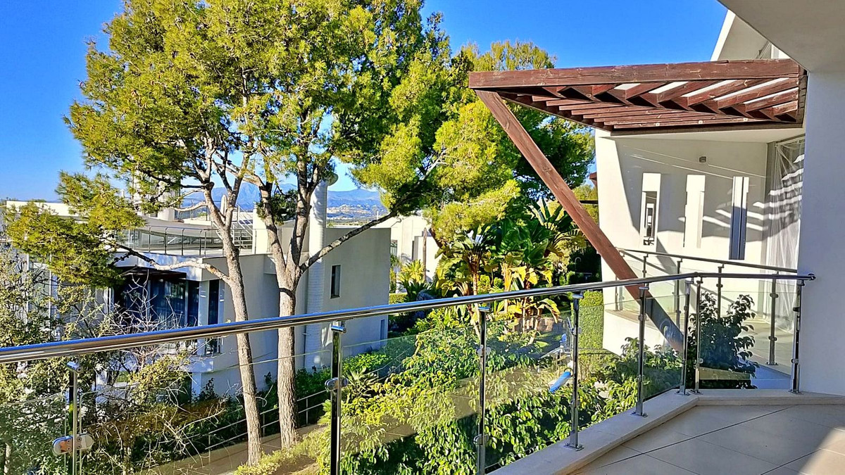 Se vende Pareada de 5 dormitorios en Costa Del Sol, Málaga, España