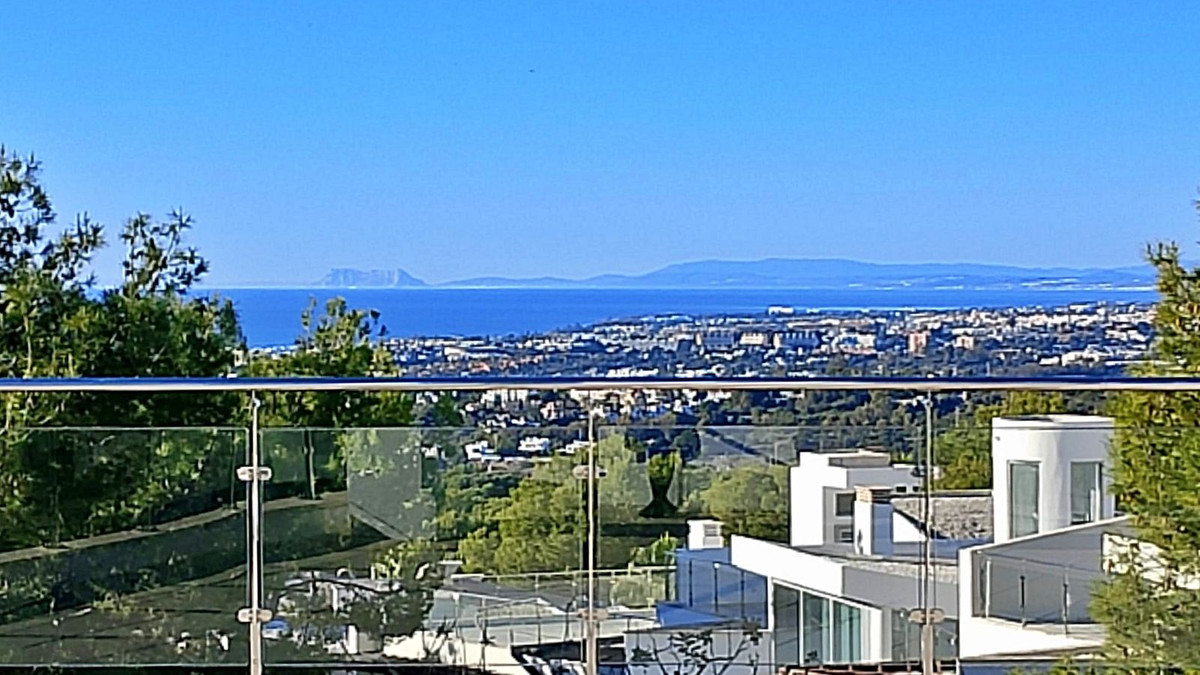 Se vende Pareada de 5 dormitorios en Costa Del Sol, Málaga, España