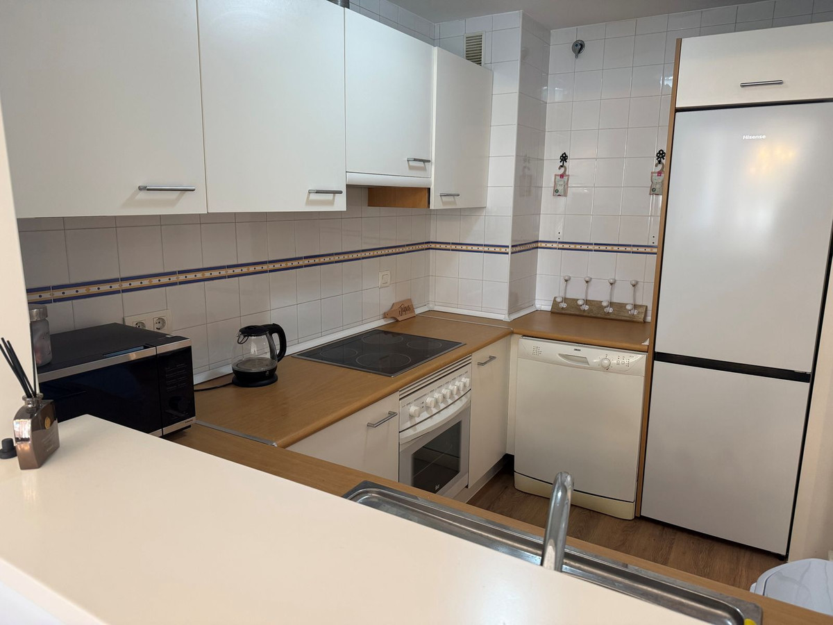 Se vende Apartamento Planta Media de 2 dormitorios en Costa Del Sol, Málaga, España