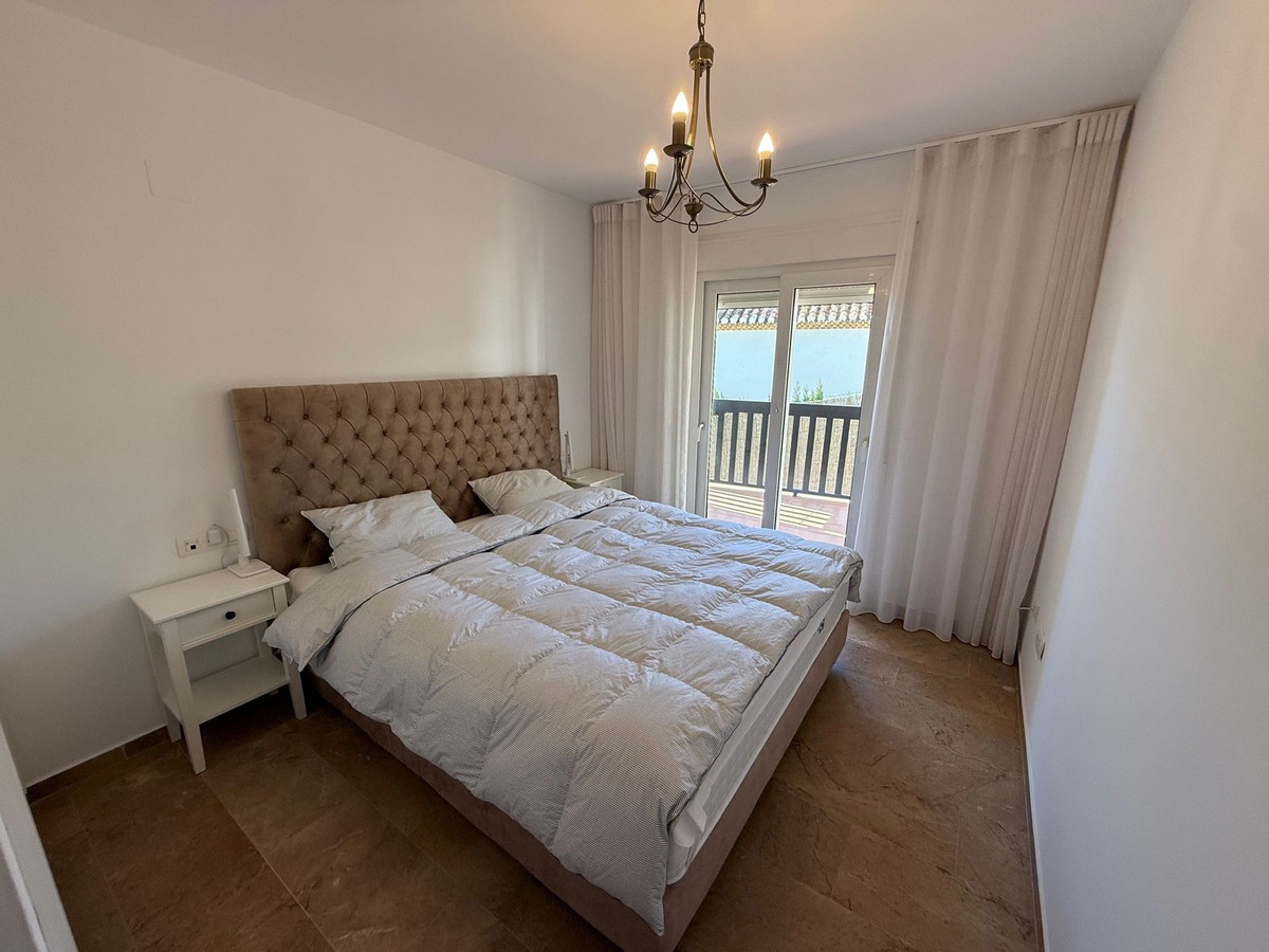 Se vende Apartamento Planta Media de 2 dormitorios en Costa Del Sol, Málaga, España