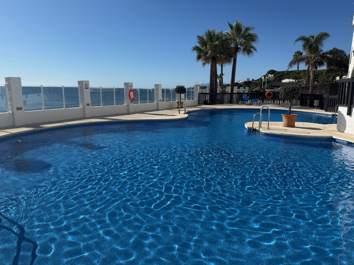 Se vende Apartamento Planta Media de 2 dormitorios en Costa Del Sol, Málaga, España
