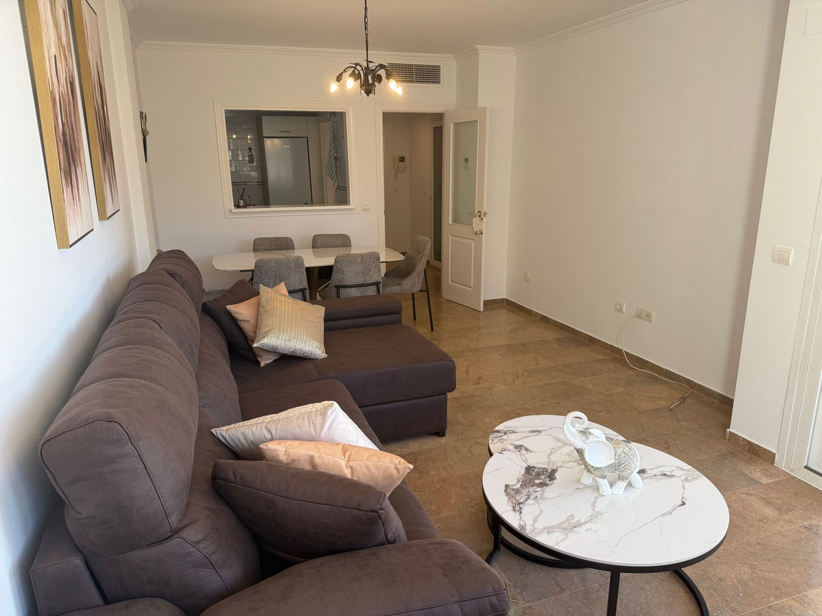 Se vende Apartamento Planta Media de 2 dormitorios en Costa Del Sol, Málaga, España