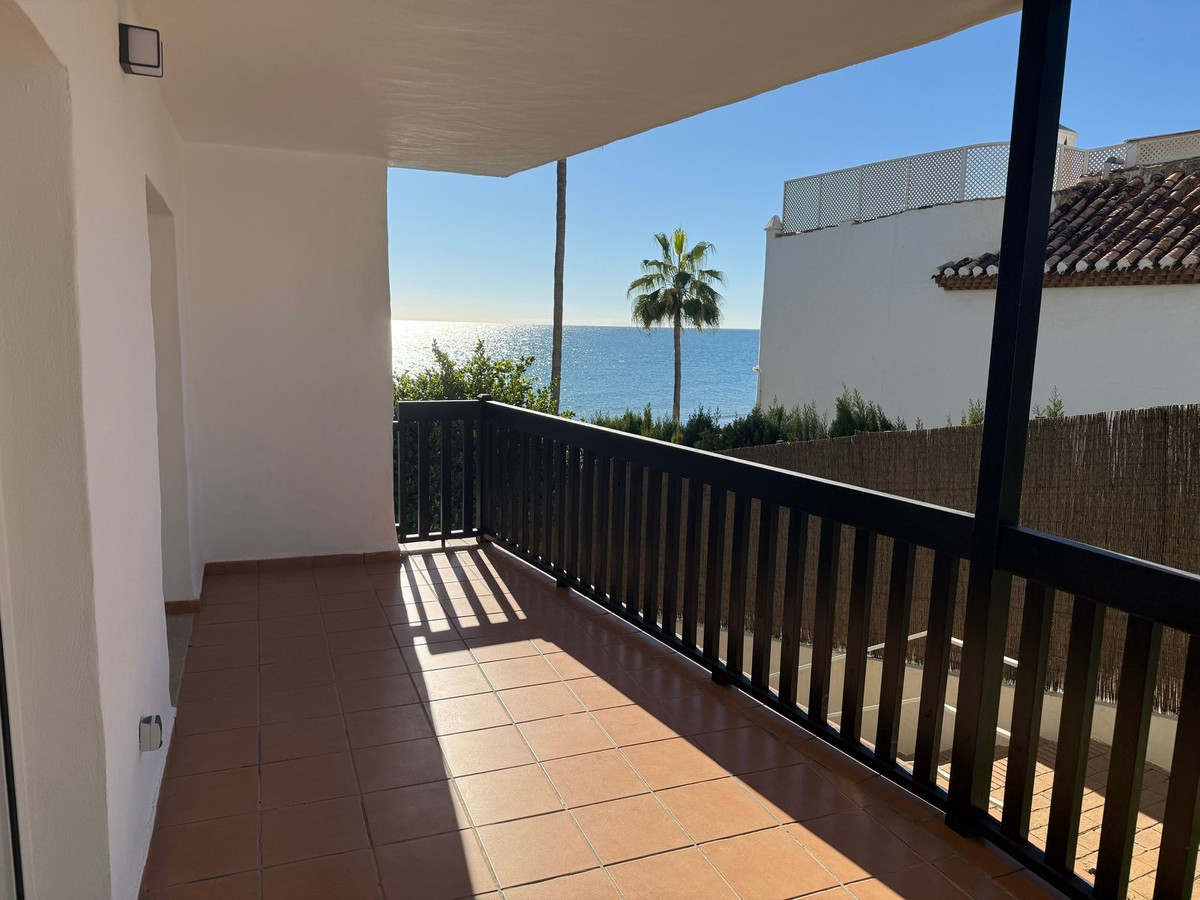 Se vende Apartamento Planta Media de 2 dormitorios en Costa Del Sol, Málaga, España