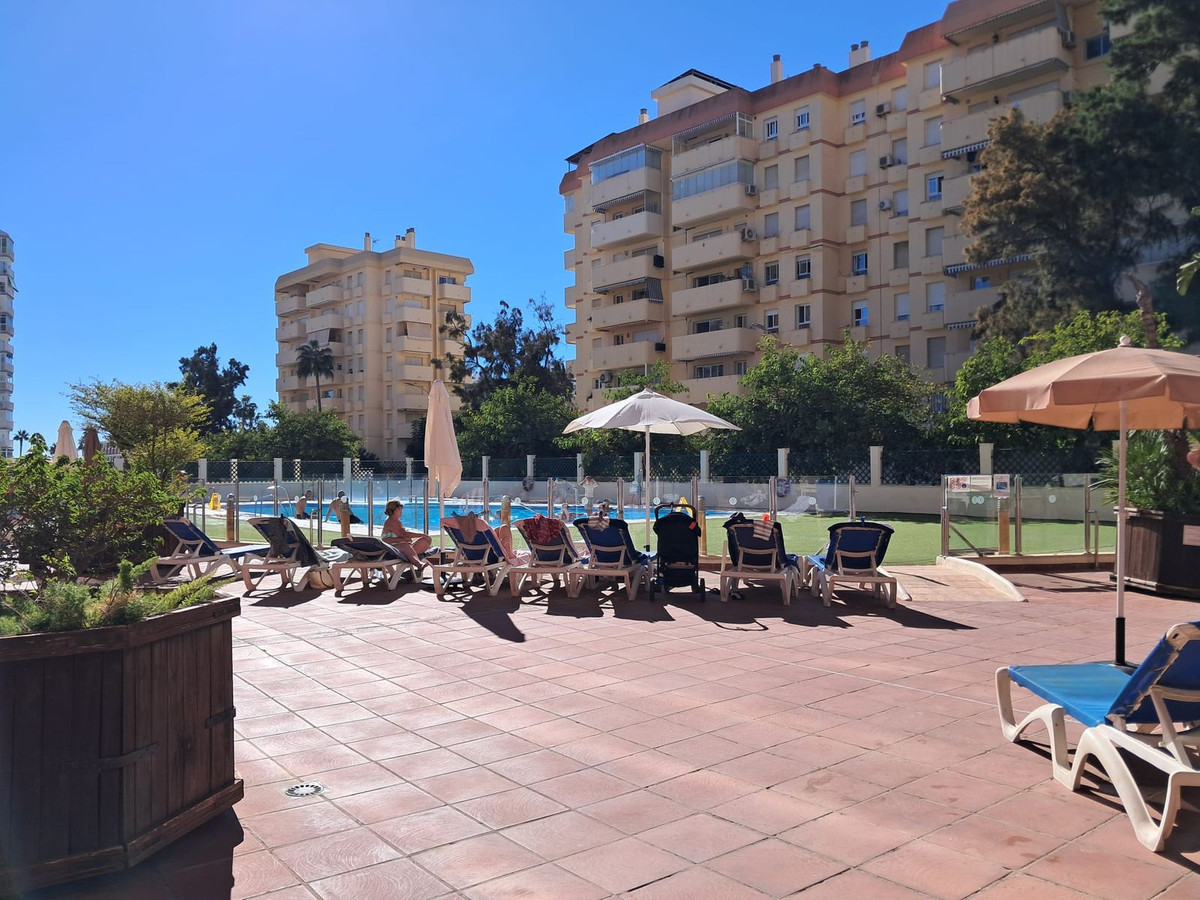 2 Bed Apartment for sale in Benalmadena Costa Del Sol, Málaga, Spain