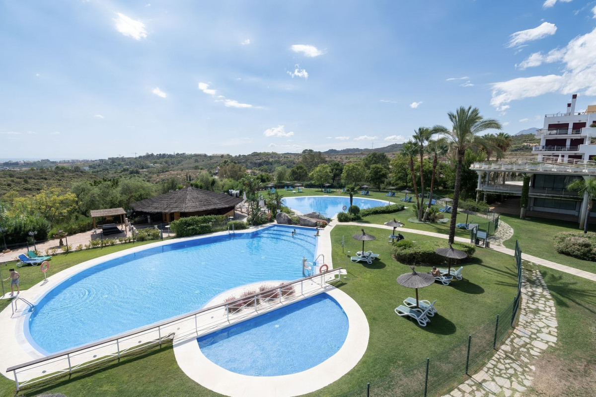 5 Bed Townhouse for sale in Benahavís Costa Del Sol, Málaga, Spain