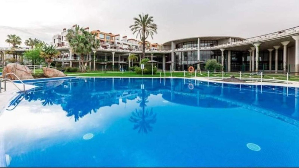 5 Bed Townhouse for sale in Benahavís Costa Del Sol, Málaga, Spain