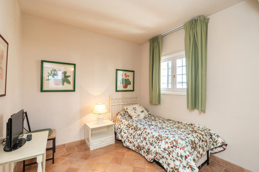 4 Bed Apartment for sale in Marbella Costa Del Sol, Málaga, Spain