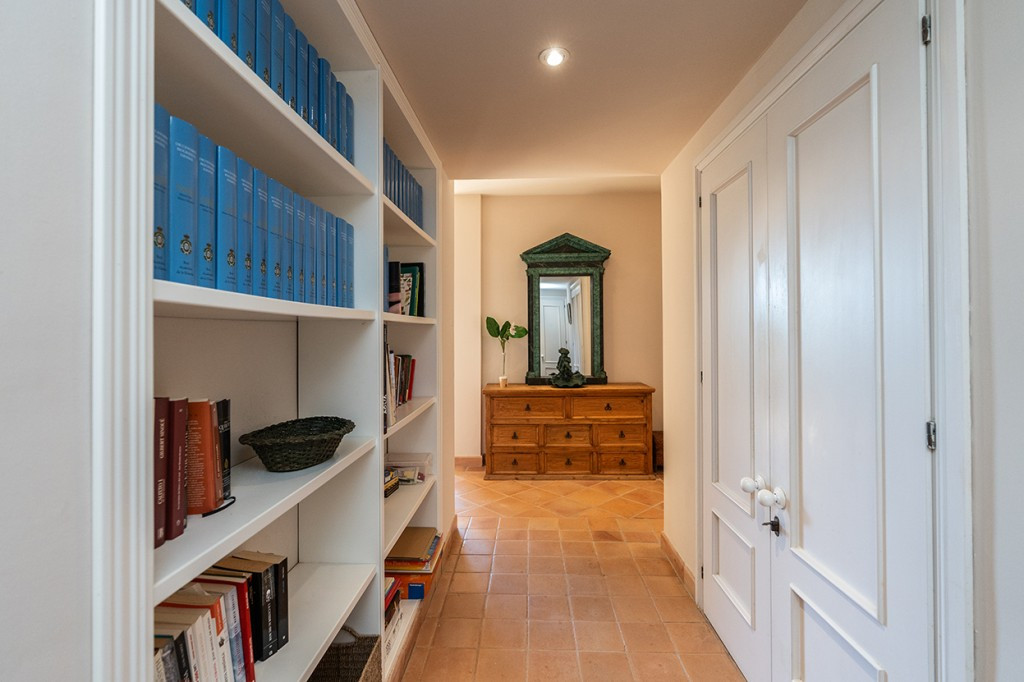 4 Bed Apartment for sale in Marbella Costa Del Sol, Málaga, Spain