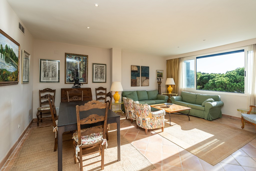 4 Bed Apartment for sale in Marbella Costa Del Sol, Málaga, Spain