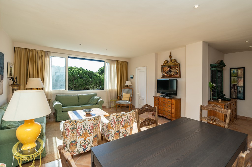 4 Bed Apartment for sale in Marbella Costa Del Sol, Málaga, Spain