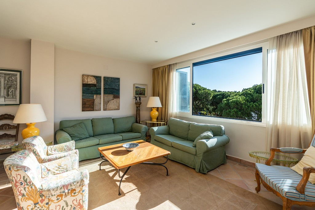 4 Bed Apartment for sale in Marbella Costa Del Sol, Málaga, Spain