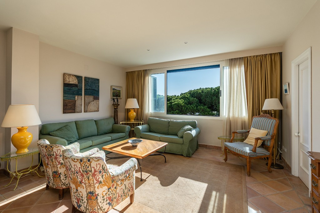 4 Bed Apartment for sale in Marbella Costa Del Sol, Málaga, Spain