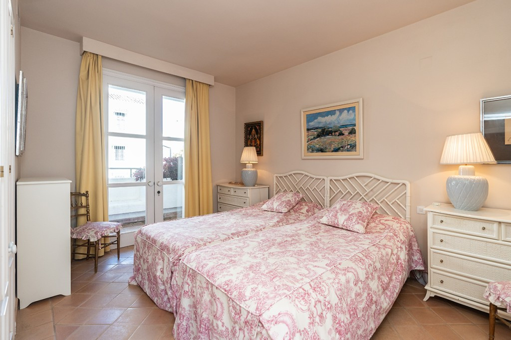 4 Bed Apartment for sale in Marbella Costa Del Sol, Málaga, Spain
