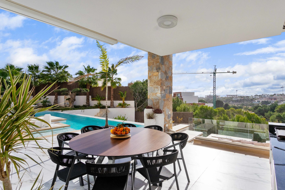 4 Bed Townhouse for sale in Villamartin Costa Blanca, Alicante, Spain