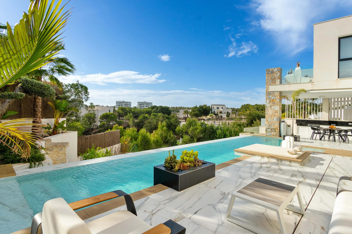4 Bed Townhouse for sale in Villamartin Costa Blanca, Alicante, Spain