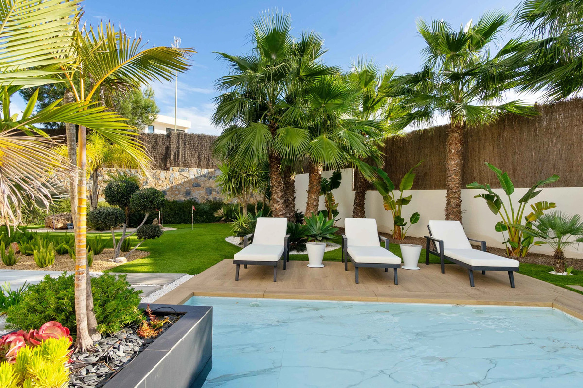 4 Bed Townhouse for sale in Villamartin Costa Blanca, Alicante, Spain
