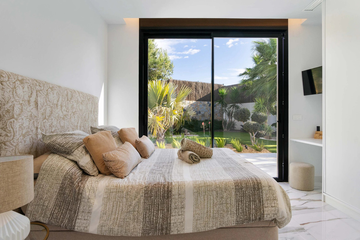 4 Bed Townhouse for sale in Villamartin Costa Blanca, Alicante, Spain