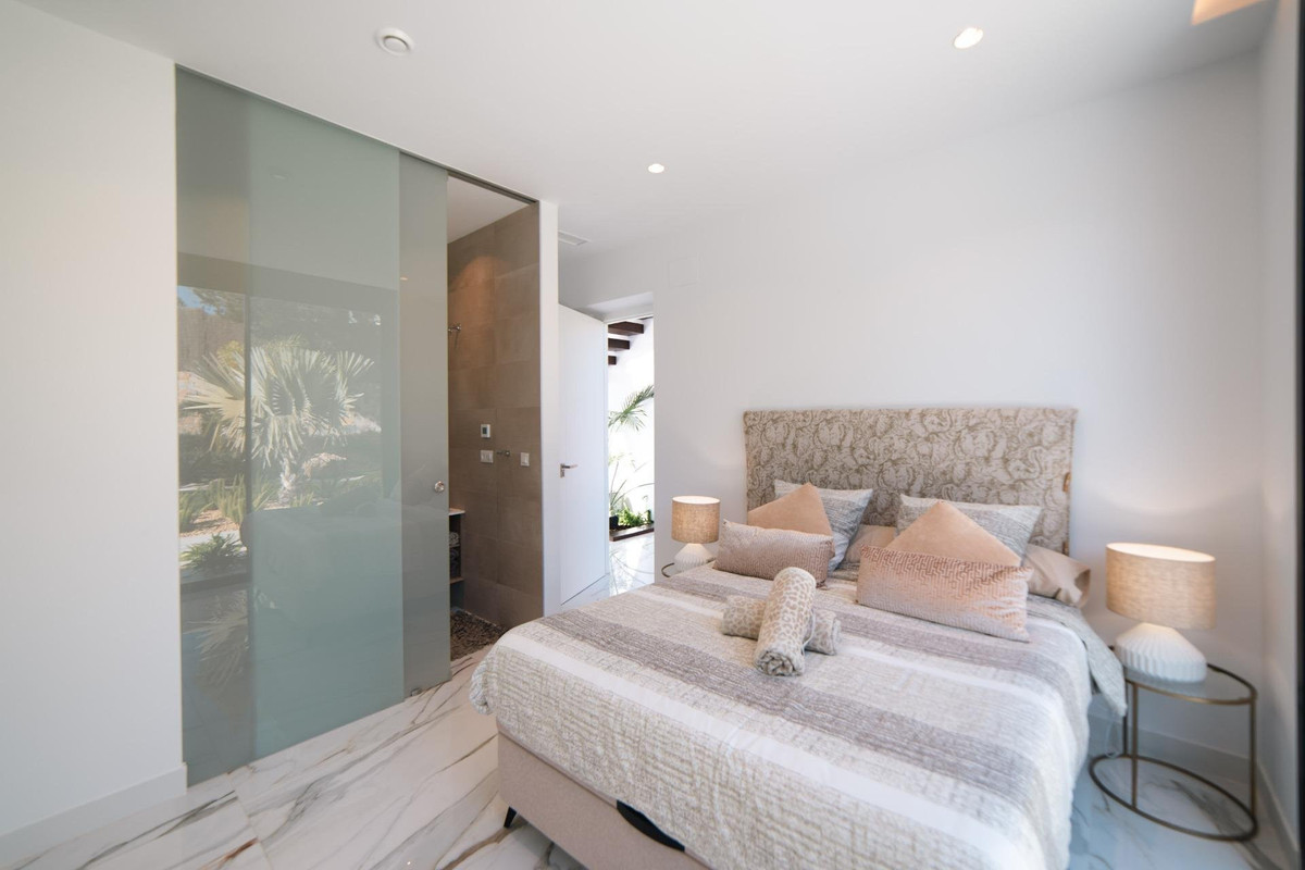 4 Bed Townhouse for sale in Villamartin Costa Blanca, Alicante, Spain