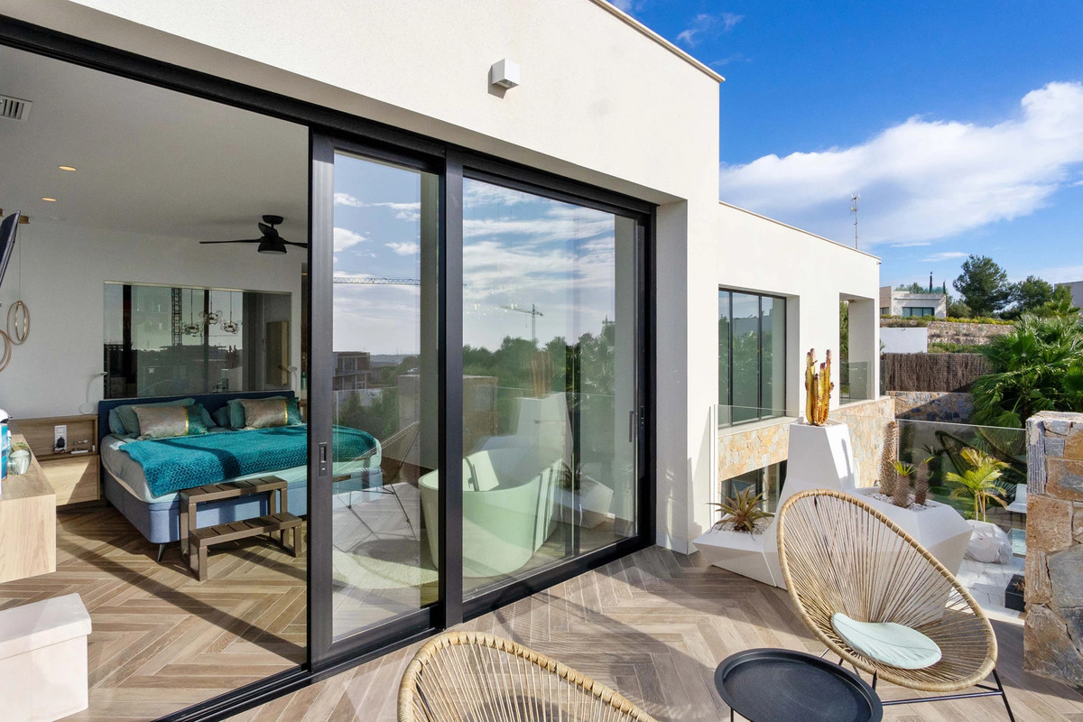 4 Bed Townhouse for sale in Villamartin Costa Blanca, Alicante, Spain