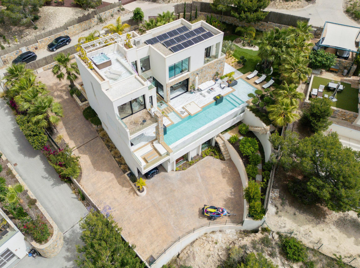 4 Bed Townhouse for sale in Villamartin Costa Blanca, Alicante, Spain