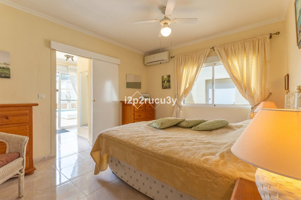 Se vende Villa - Chalet de 3 dormitorios en Costa Blanca, Alicante, España