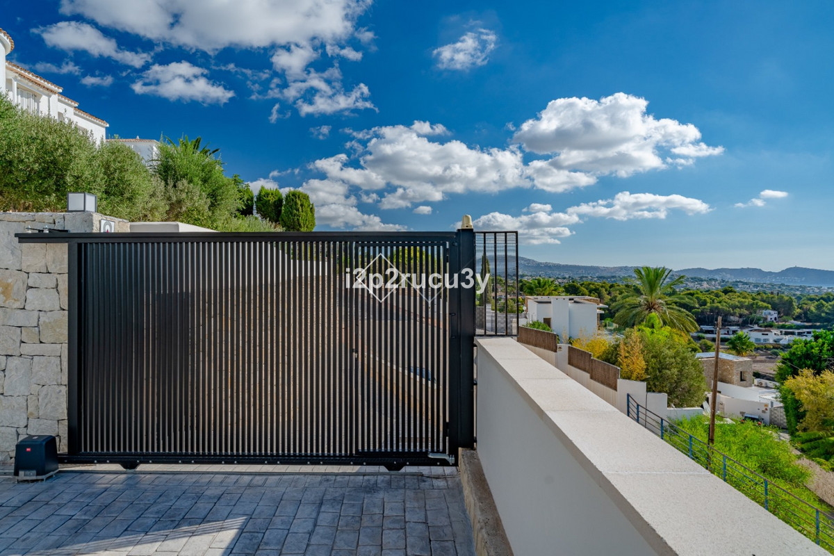 3 Bed Townhouse for sale in Pedramala Costa Blanca, Alicante, Spain