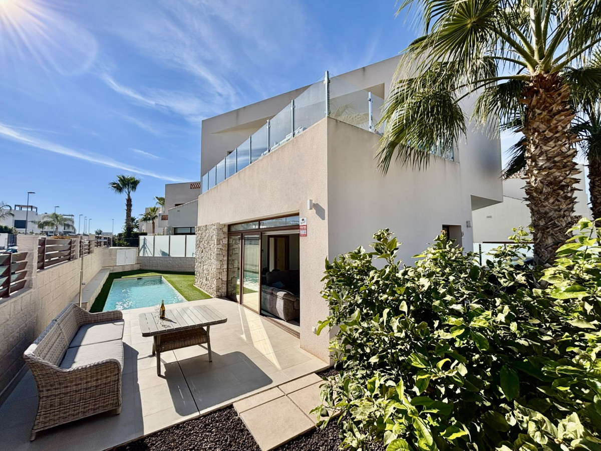 3 Bed Townhouse for sale in Benijofar Costa Blanca, Alicante, Spain