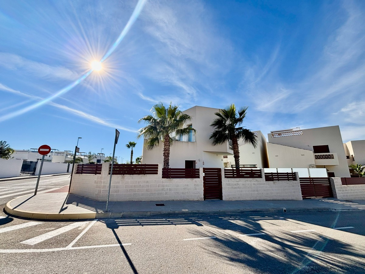 3 Bed Townhouse for sale in Benijofar Costa Blanca, Alicante, Spain